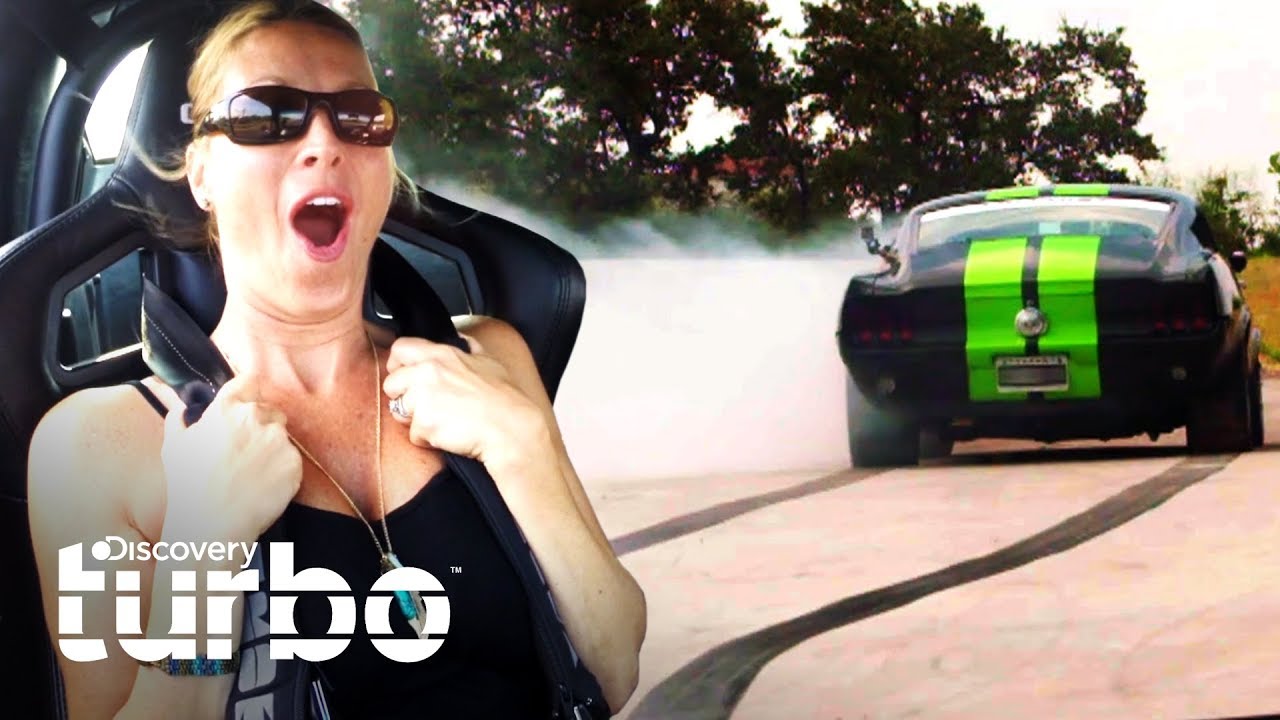 ¡Auto eléctrico con dos motores y doblemente rápido! | Máquinas Renovadas | Discovery Turbo