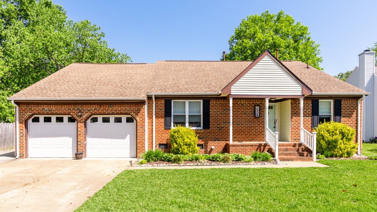 Explore this charming Red Mill ranch!