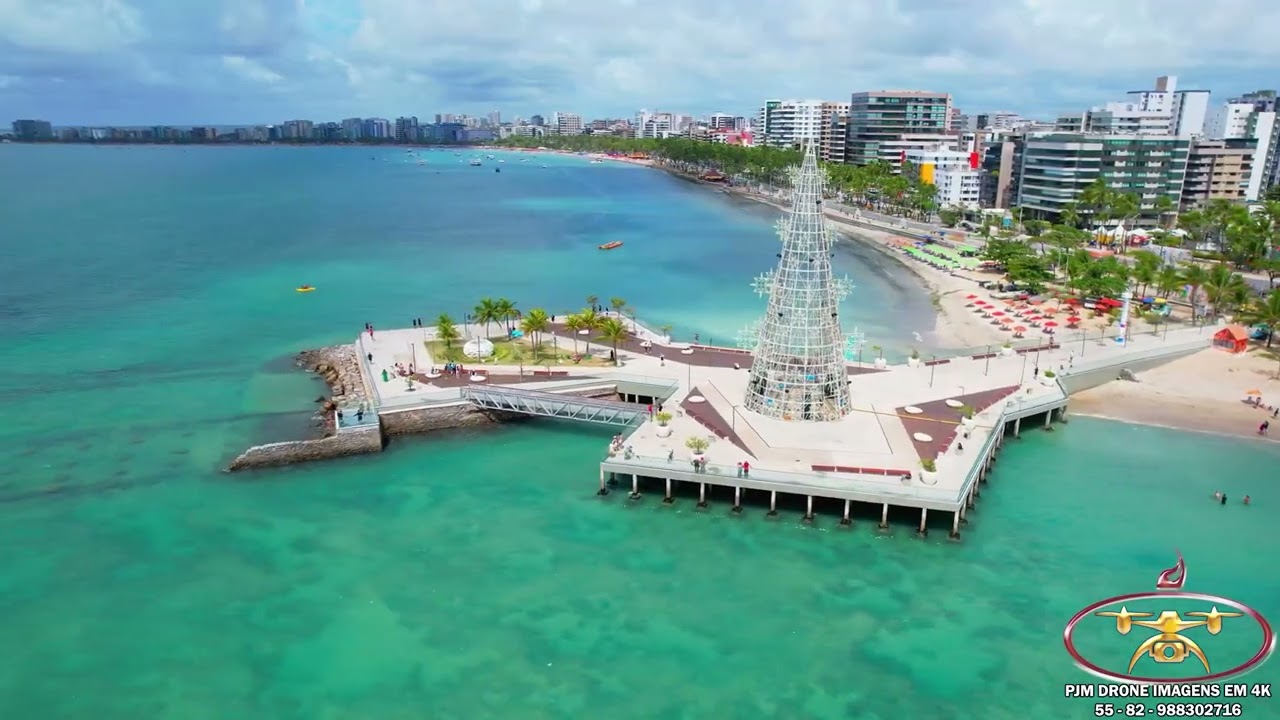 Jatiuca, Ponta Verde, Pajuçara e Jaraguá | Maceió | Alagoas Brasil | visto de cima em 4K Dji Air 2S