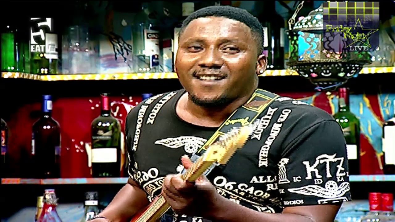 Dj Summer na Kiso Mundende wakinukisha 'LIVE' kwenye Friday Night Live.