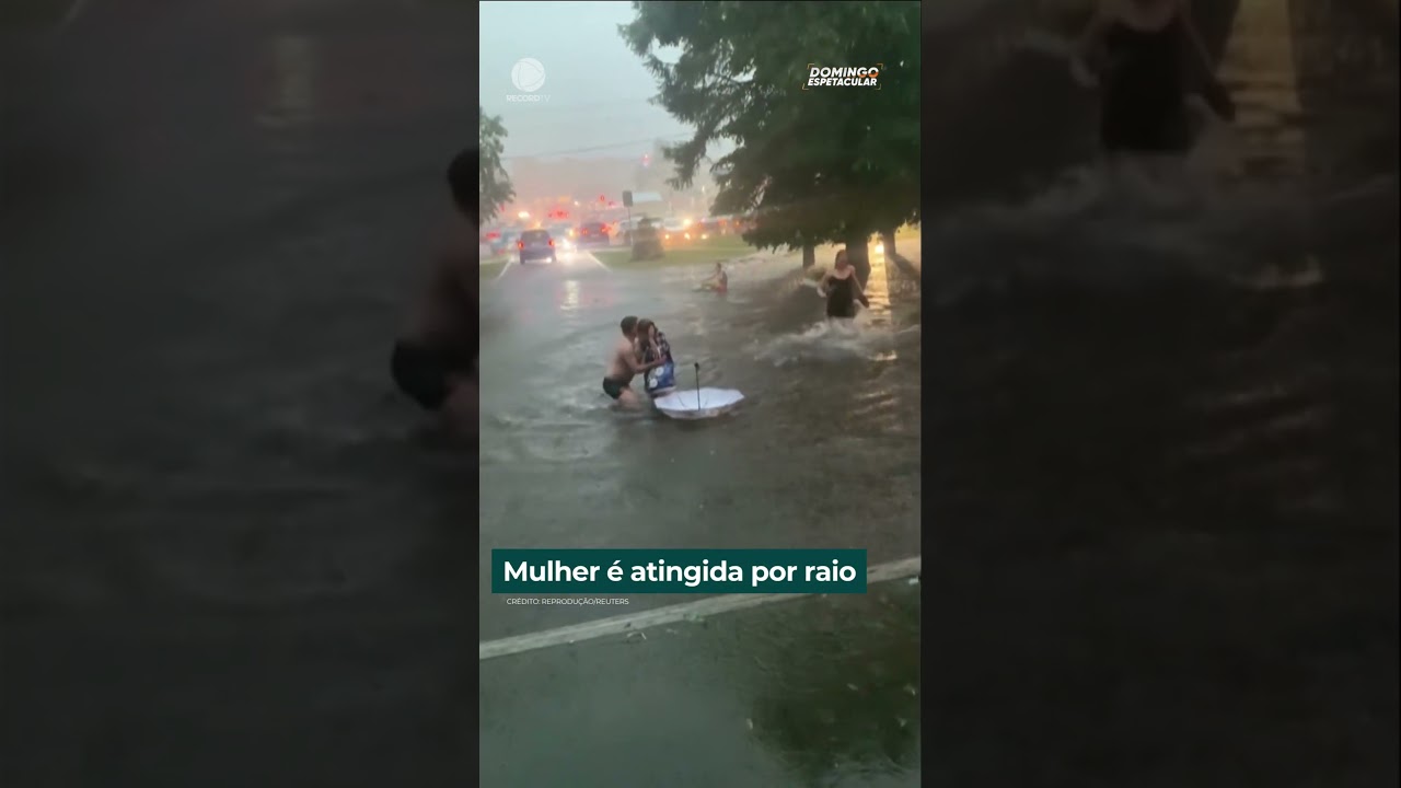 Mulher &eacute; atingida por raio na R&uacute;ssia | #shorts