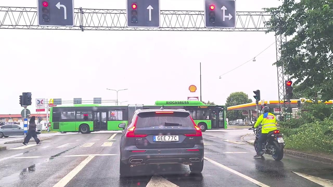 Uppsala 👉Uppsala 🇸🇪 السويد أوبسالا، يوم ممطر جميل