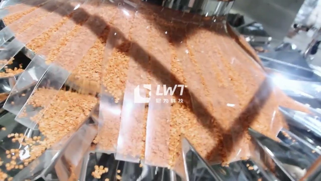 Red lentils to the bag packaging machine