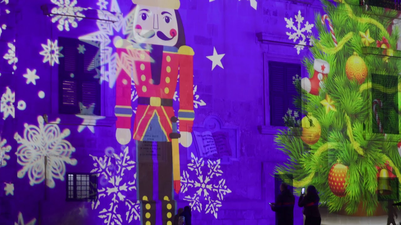 VCA Christmas in the City - Christmas Projections