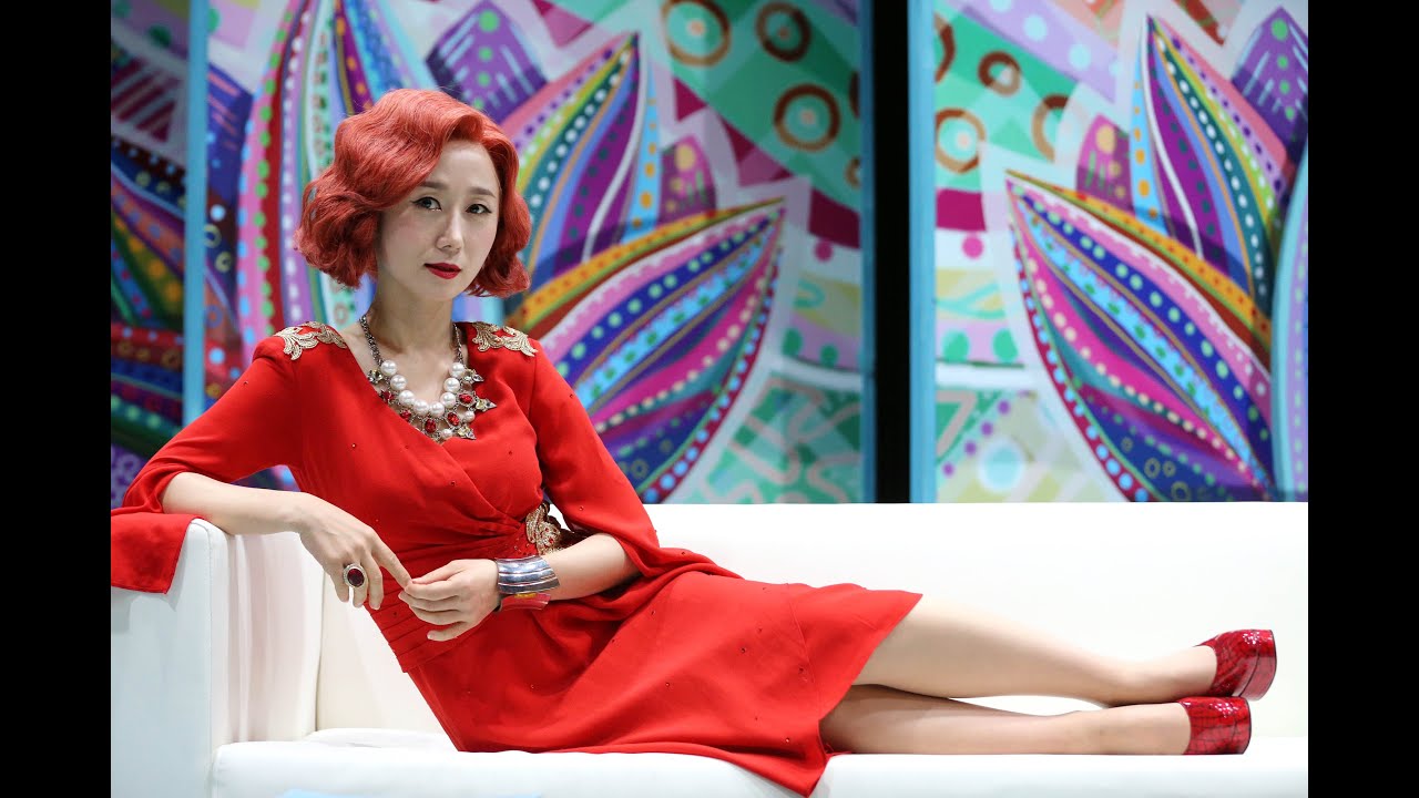 배우 이지하, 1인 3역 펼치는 연극 '미스 프랑스'