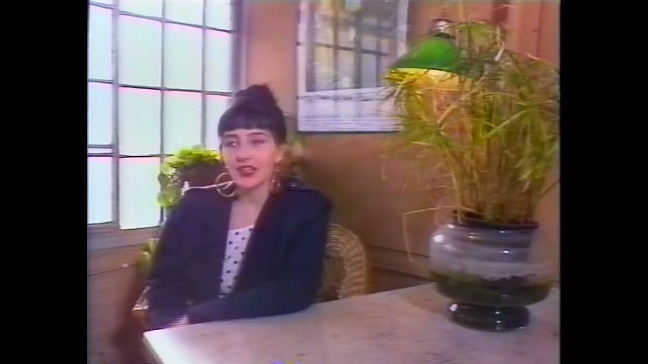 Isabelle Antena│Laying On The Sofa│1986 #french #popmusic #musique