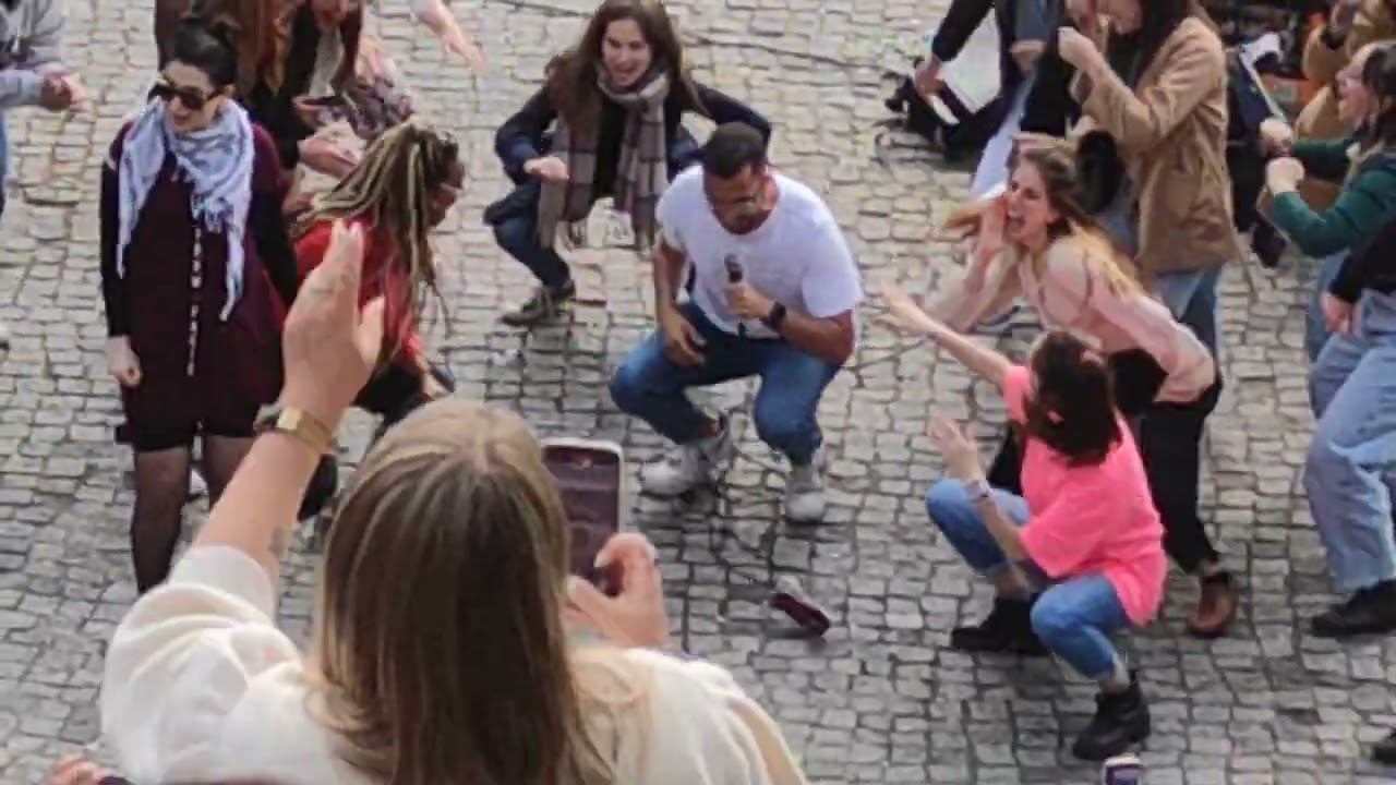 Berlin Mauerpark karaoke 29.05.2022 Shakira hips dont lie