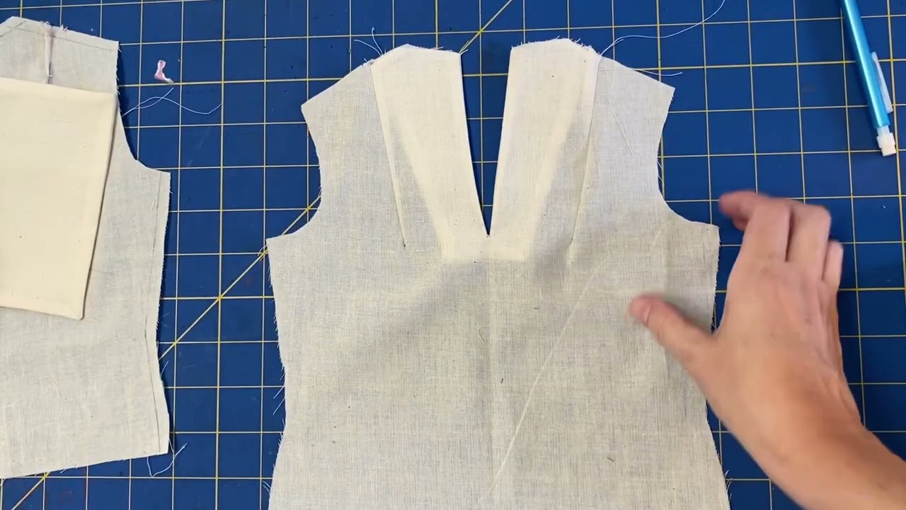 Sewing Tutorial- Sailor Girl Playsuit Collar- Wearing History pattern 4001