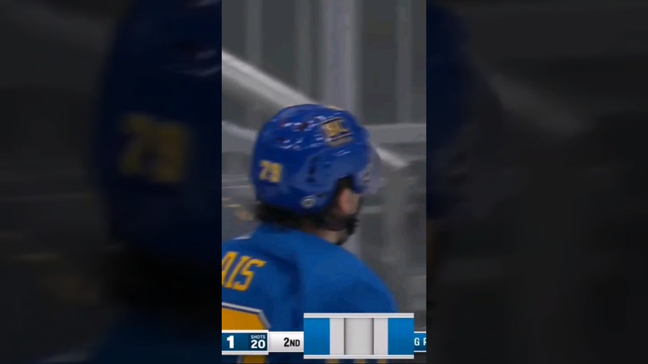 Sammy Blais scores in his first game back with the Blues!