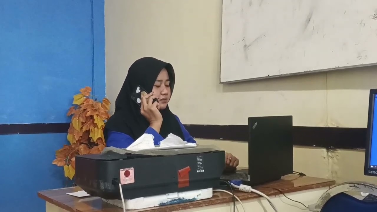 TUGAS UAS - PHONE HANDLING MATA KULIAH ADMINISTRASI PERKANTORAN 