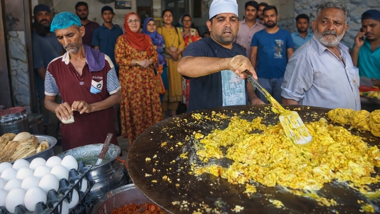 Ultimate Anda Bhujia Tawa Fry | Hot & Spicy Super Juicy Masaledar | Full Spicy Street Food Vibes 🔥