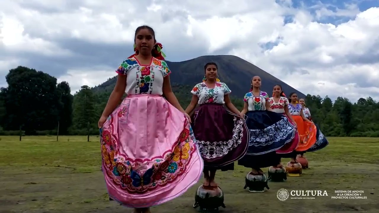 GRUPO FOLKLÓRICO P'URHÉPECHA 