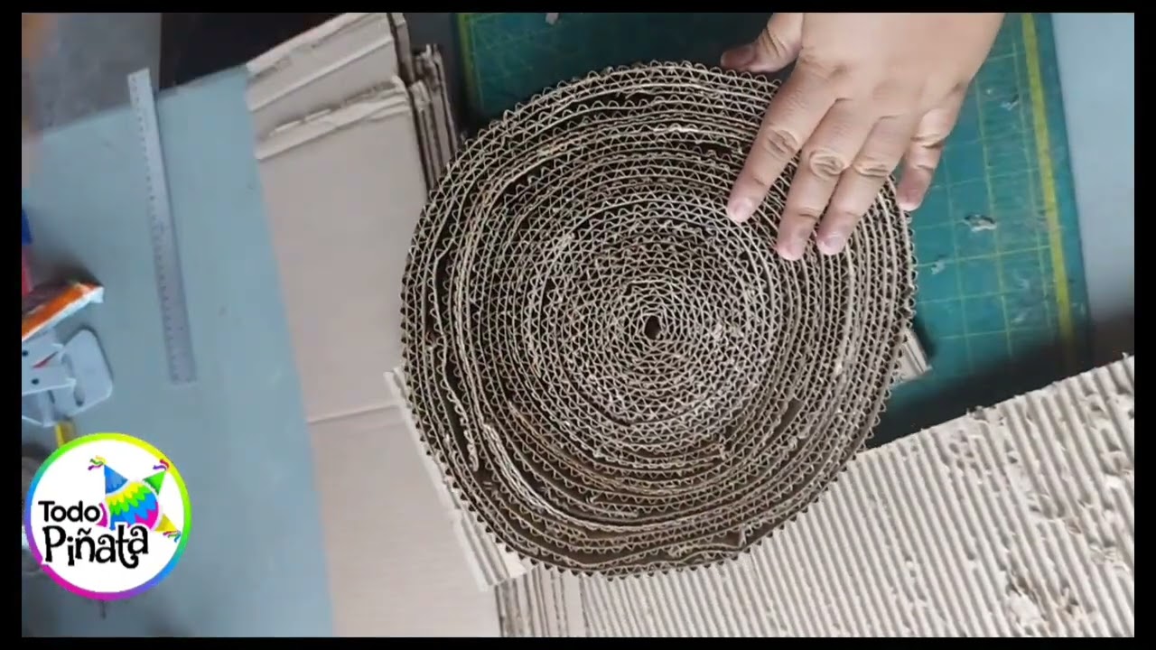 ¿Cartón corrugado? como hacer contorno de piñatas de tambor.