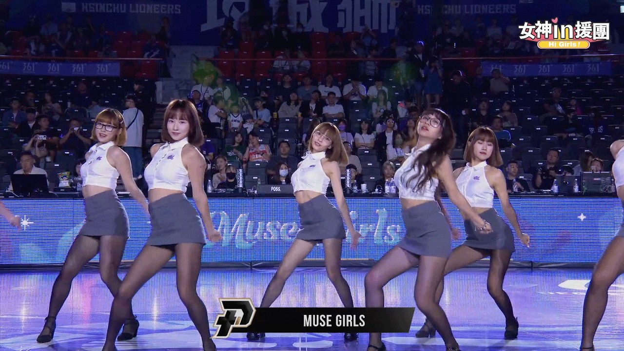 Muse Girls！化身性感黑絲辦公室制服女郎，曲線美爆表🔥