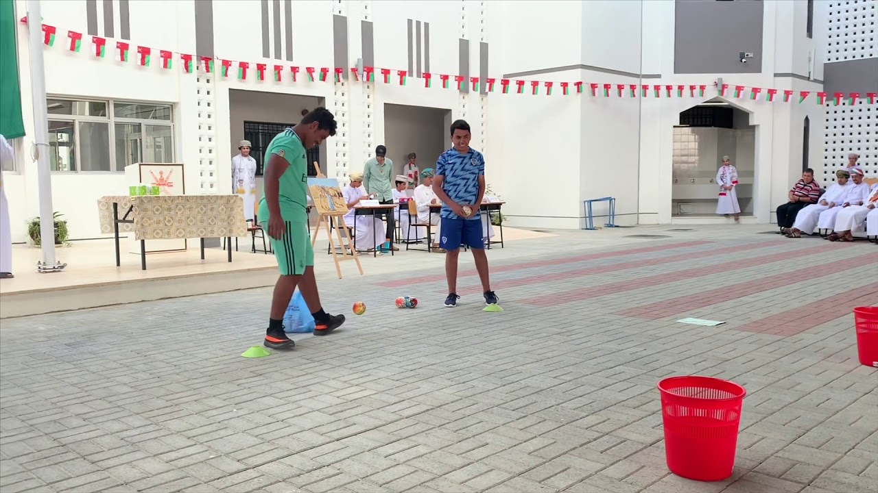 حفل مدرسة أبو طلحة الأنصاري بمناسبة العيد الوطني ٤٩