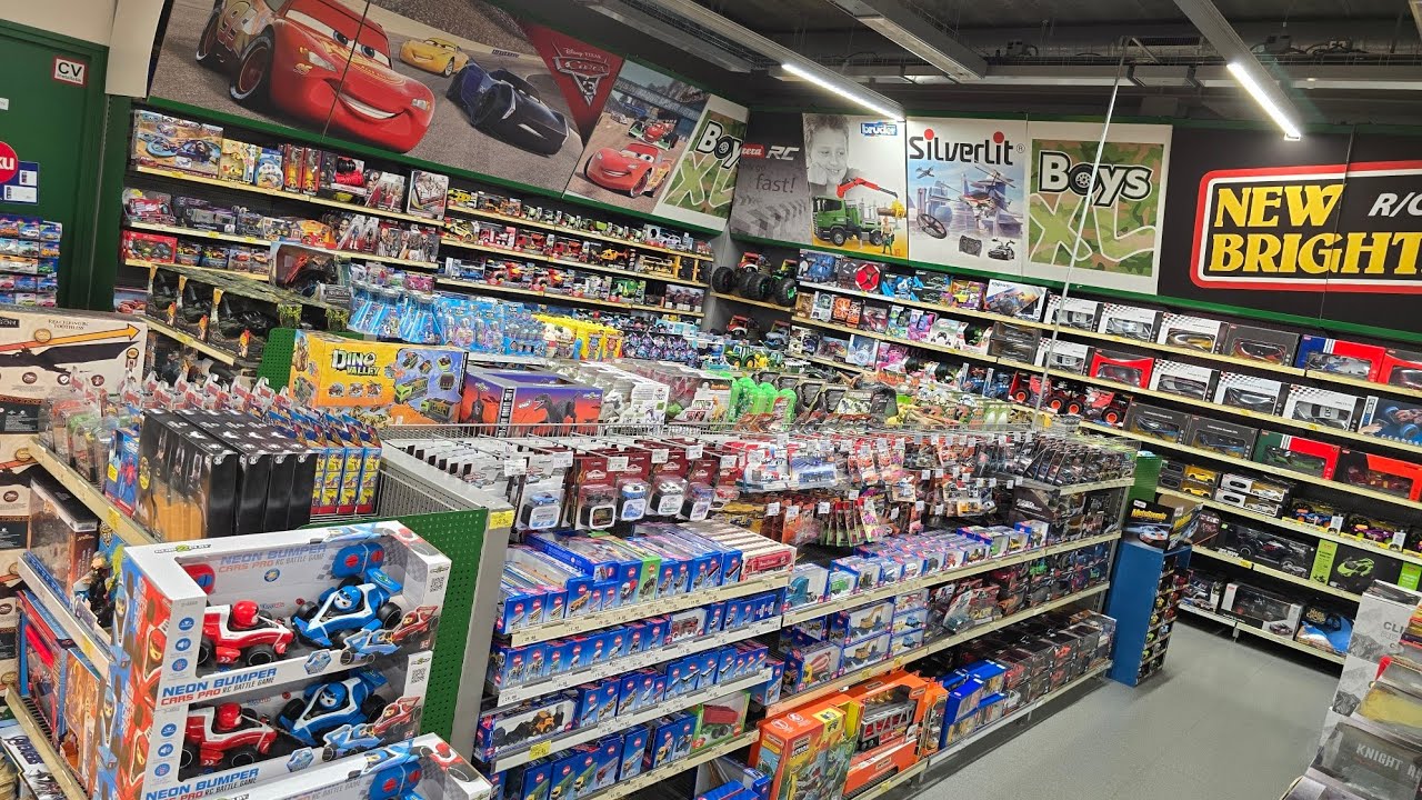 Проверяем «Страну грез» в Мидделбурге на наличие литых машинок. Matchbox, Hot Wheels, Majorette!