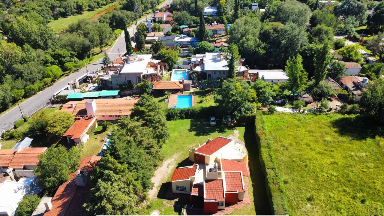 Venta: Casa - 3 dormitorios 2 baños - patio - Zona Balneario - El Canal - Villa Carlos Paz