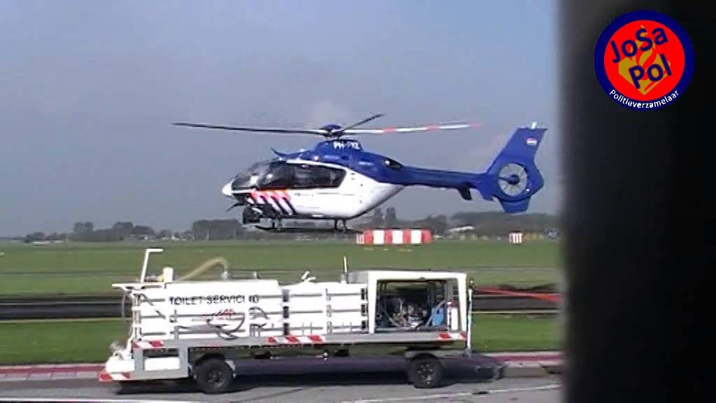 PH-PXA en PH-PXE stijgen op vanaf Schiphol