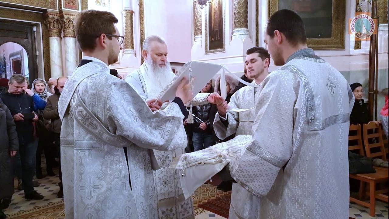 Boska Liturgia Św. Jana Złotoustego | ubieranie biskupa | Łódź 2020
