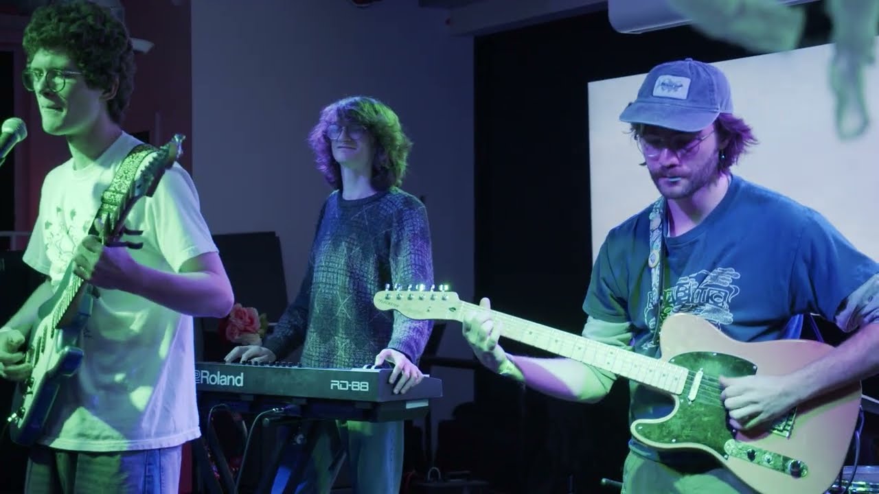 houseboat live at Realms 11/7/25