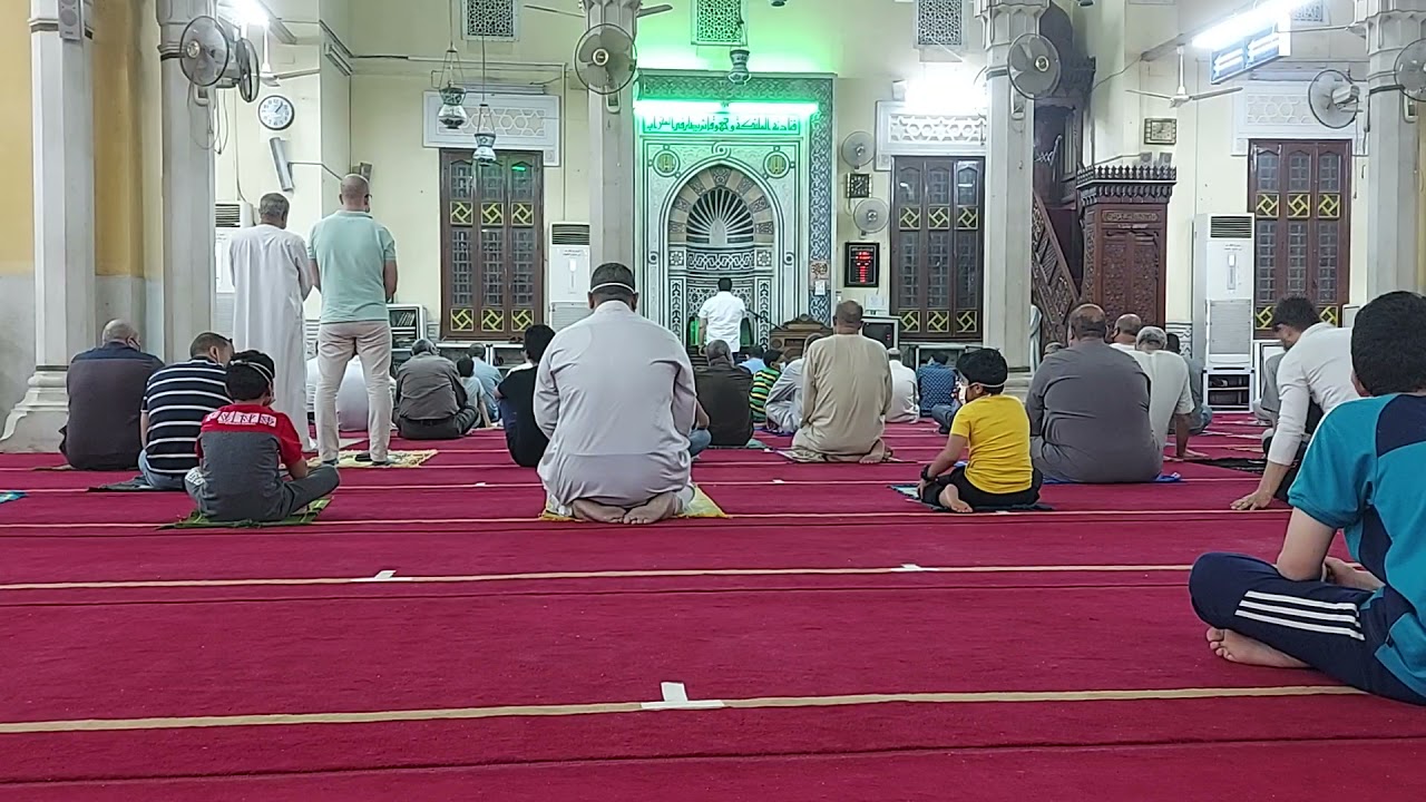 أذان العشاء من مسجد ناصر ببنها صوت ملائكي ما شاء الله