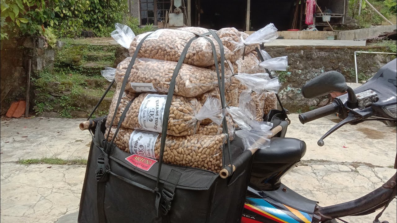 Packing kacang sangrai owete JABAR.. ALLAHUMA BERKAH..
