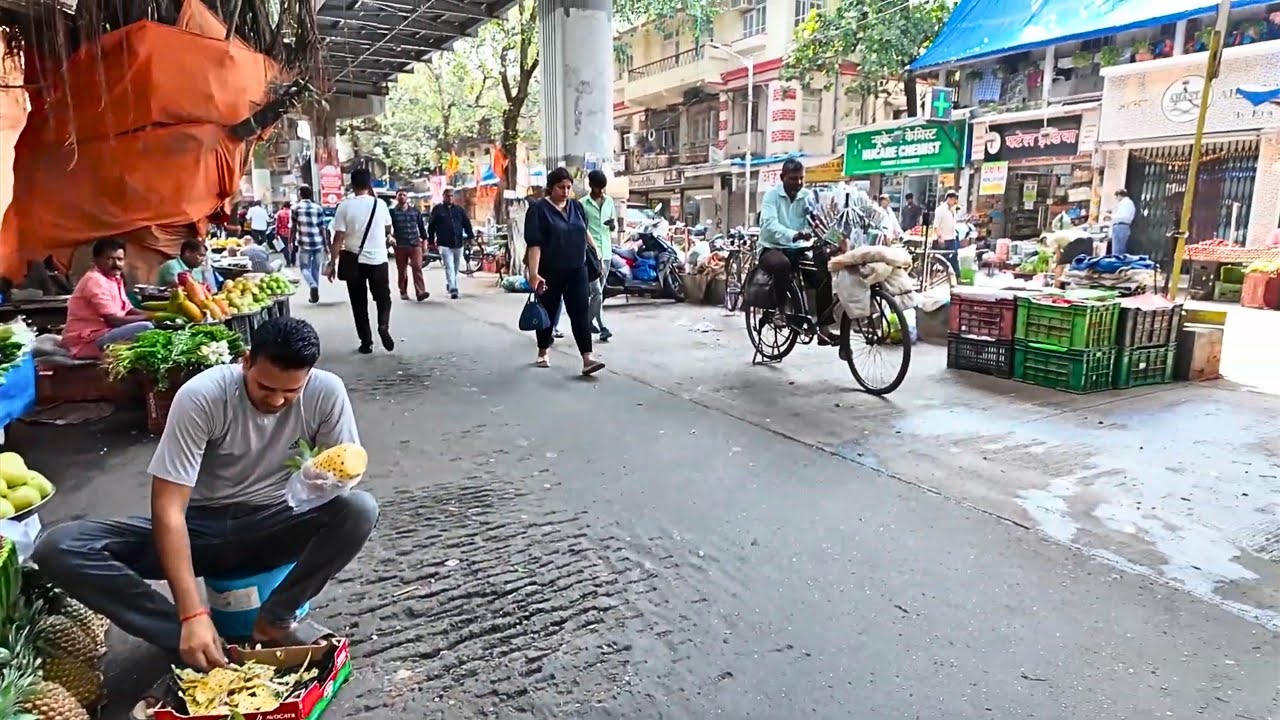 Inside the city of Mumbai 🇮🇳 | Vile Parle station walk