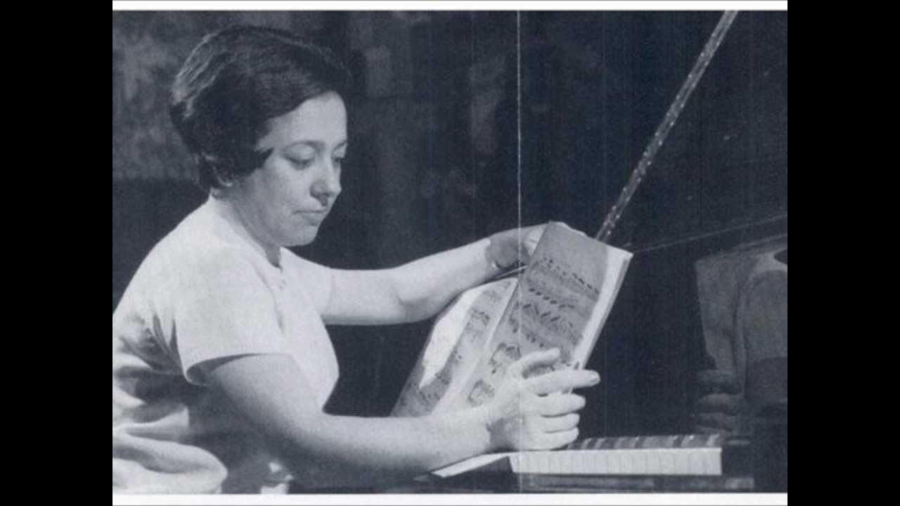 Alicia de Larrocha plays Soler - Sonata in F#, R.90