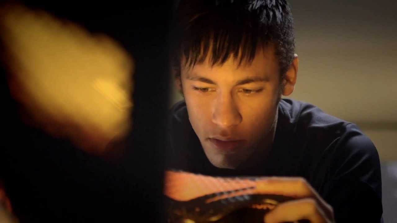 Neymar Unboxes the new Hypervenom Phantom