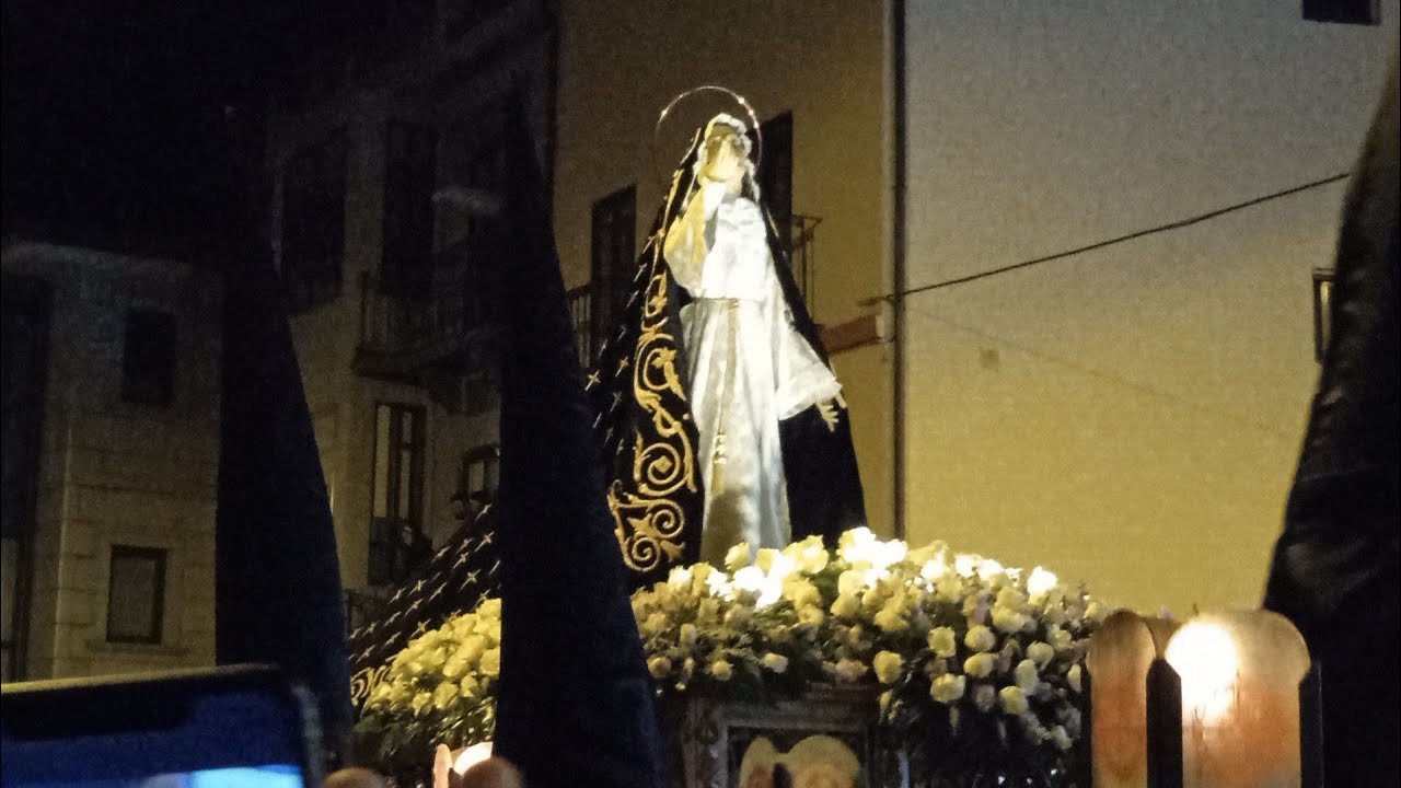 Hermandad de Jesús en su tercera caida. Semana Santa Zamora 2023.