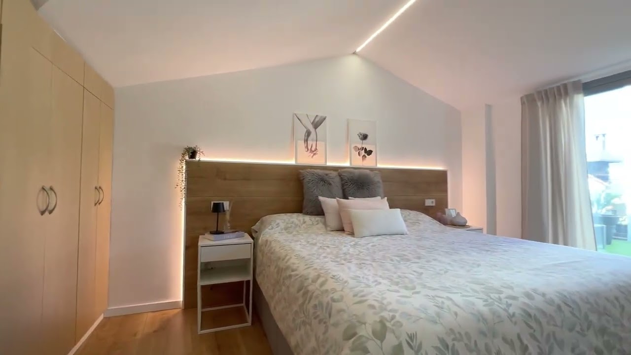 DÚPLEX DE LUJO Y RECIENTE REFORMA EN ROSES | 3 Dormitorios, Gran Terraza con Vistas y Parking