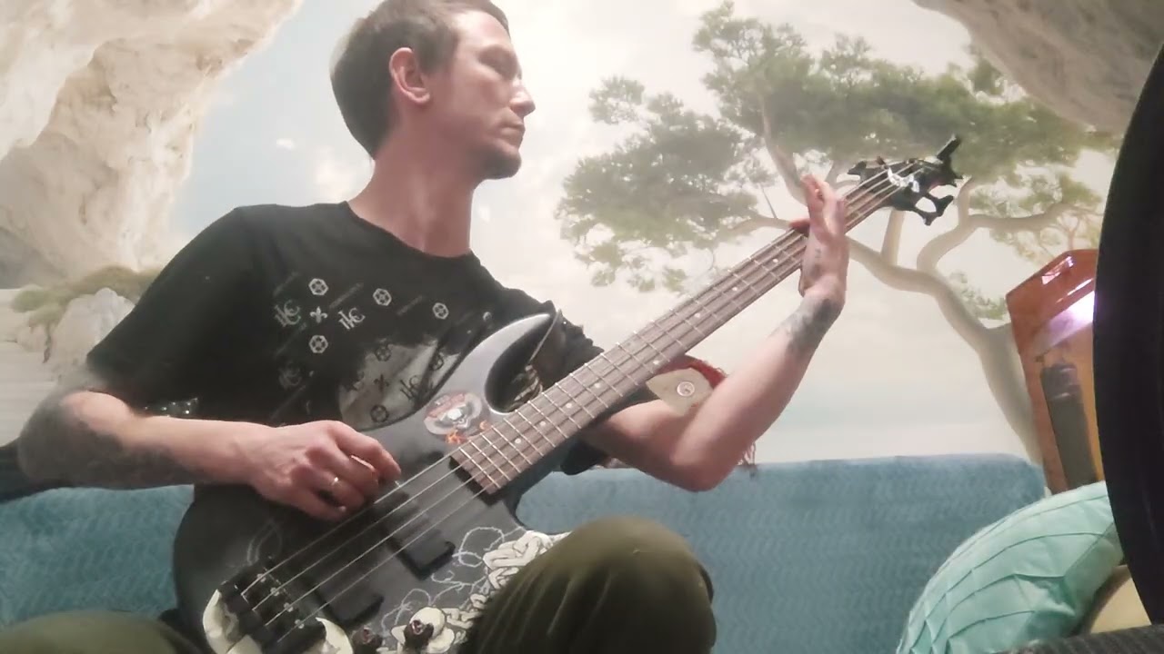 Janeiro - Oasis part 1 (raw bass-guitar improvisation)