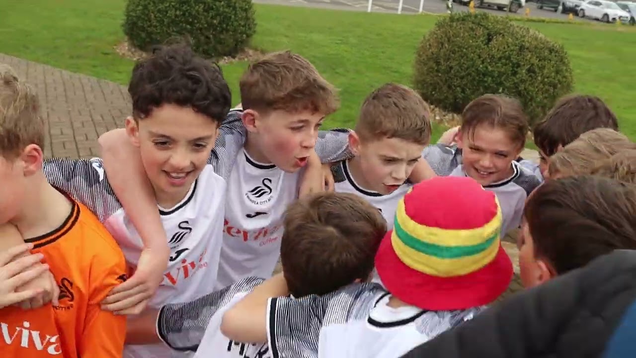 Blaenhonddan Primary School represent Swansea City at EFL Utilita Kids Cup Final