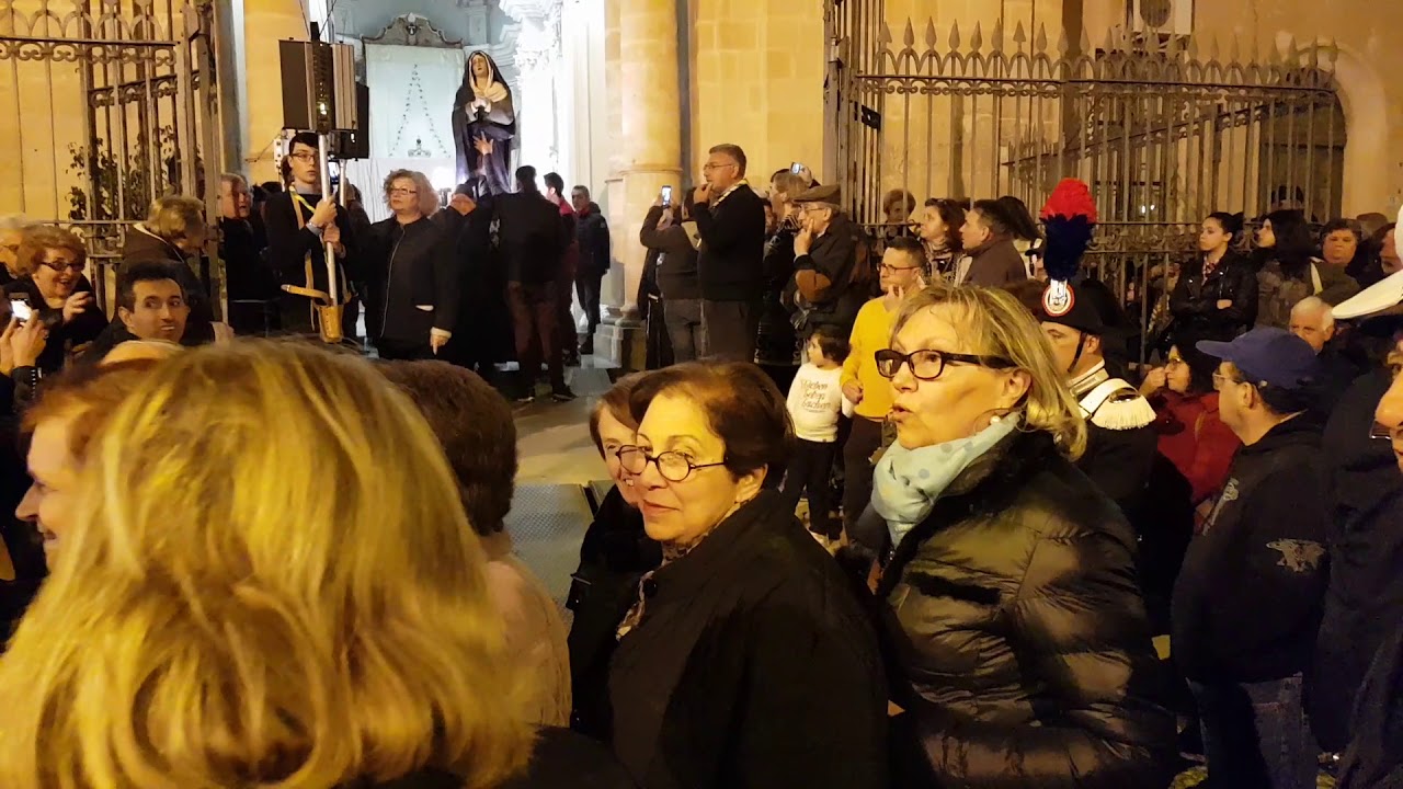 Spina santa avola 2018..l uscita ...chiesa sant antonio abate