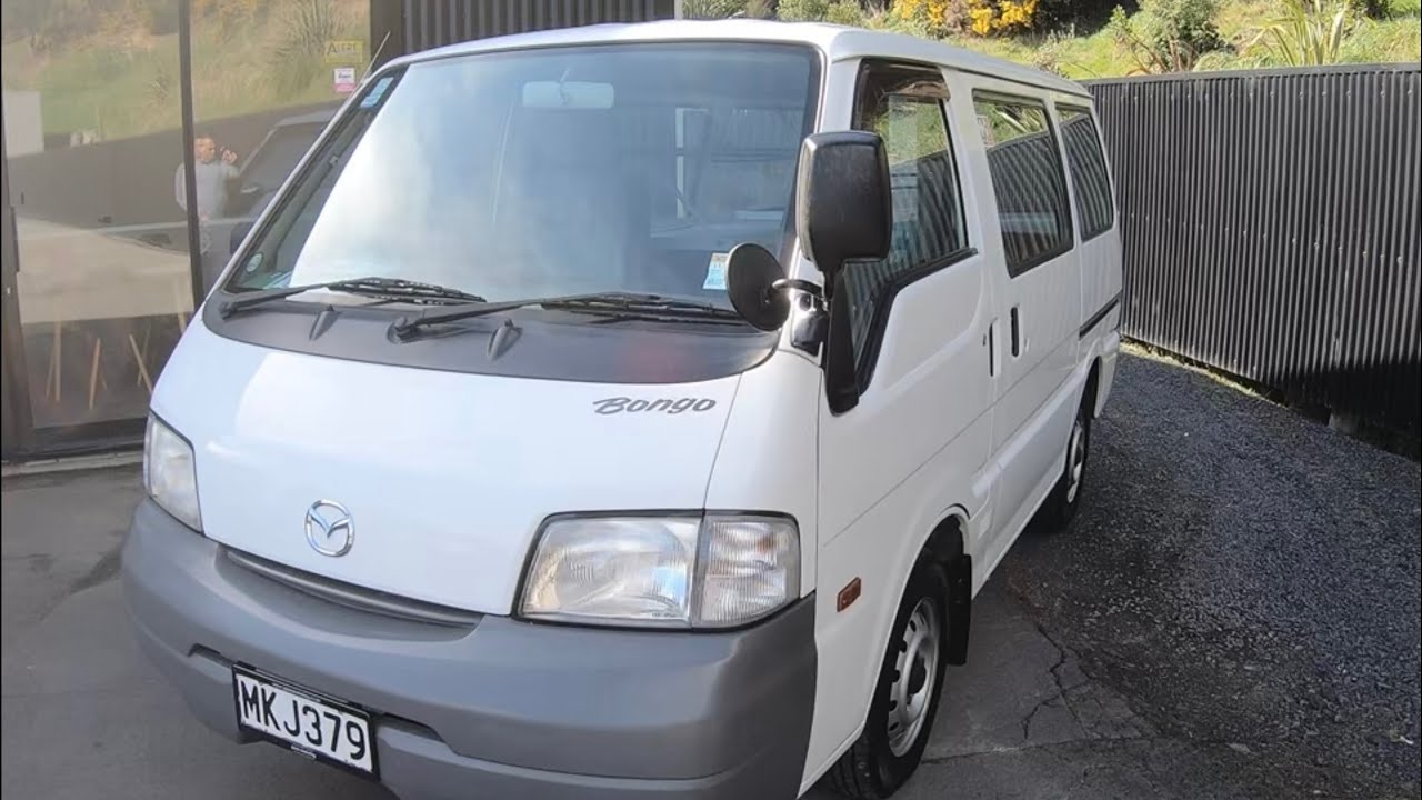 2013 Mazda Bongo Van 5-SPD Manual | Review