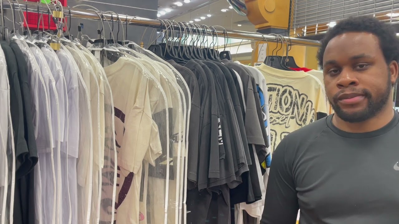 THE STORE GOT ROBBED **Cops Called**
