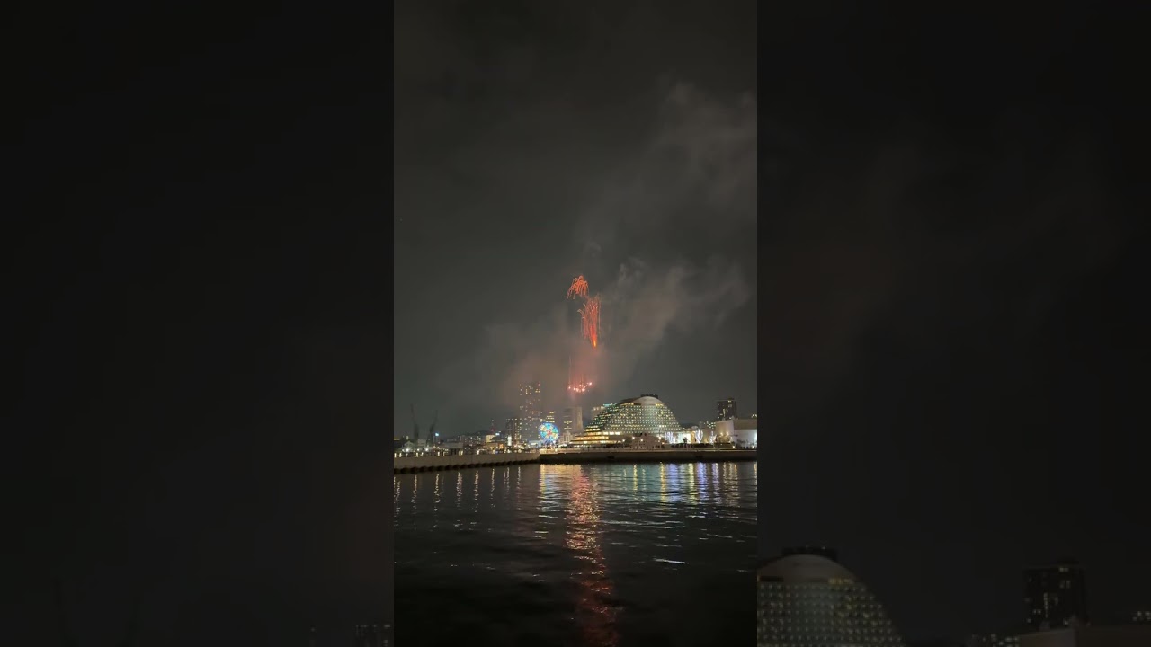 20260214 神戸港ウィークエンド花火(縦撮り)