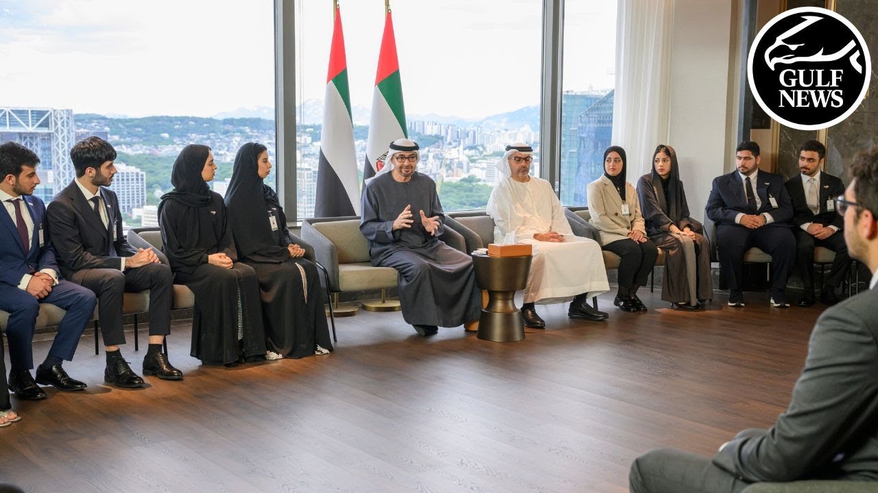 UAE President Sheikh Mohamed meets Emirati students during a state visit to Korea