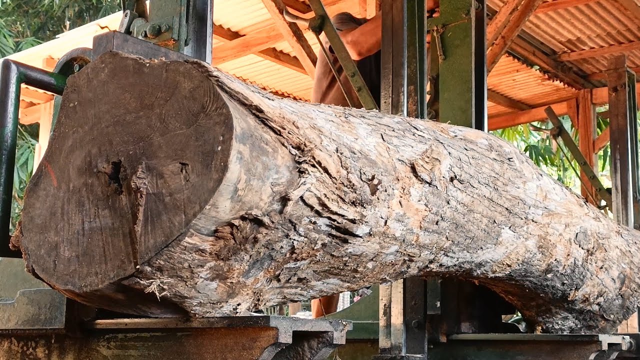 A skillThat isNot onlyClever,but also trulyPractical & Beautiful inProcessingBentWood inThe Sawmill 