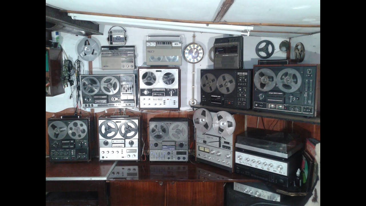 Винтажная аудиотехника. Коллекция восстановленных магнитофонов в гараже.