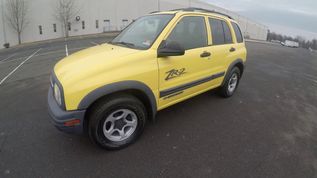 Обзор Chevrolet Tracker ZR2 4WD Yellow 2003 года в формате 4K. Виртуальный тест-драйв и осмотр ав...