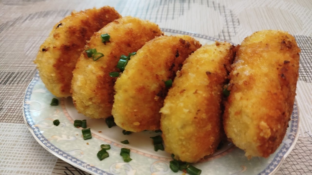 Рубленные хрустящие куриные котлеты. Очень вкусные.