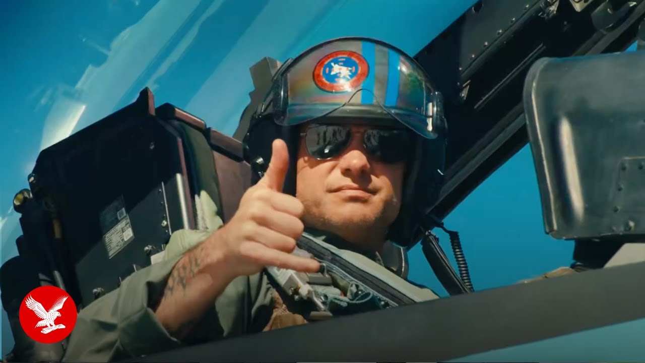 Пит Хегсет летает на истребителе F-18 с элитными пилотами &laquo;Top Gun&raquo;
