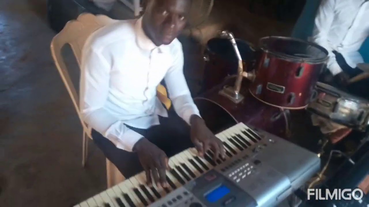 Reggae : Yesu ne dutsen Cetona