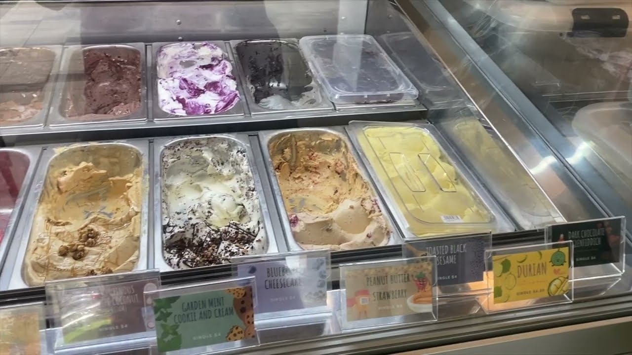 Gelato Cafe Offering Unique Flavours, Cinnamon Cones & Buttermilk Waffles - Winterwoods