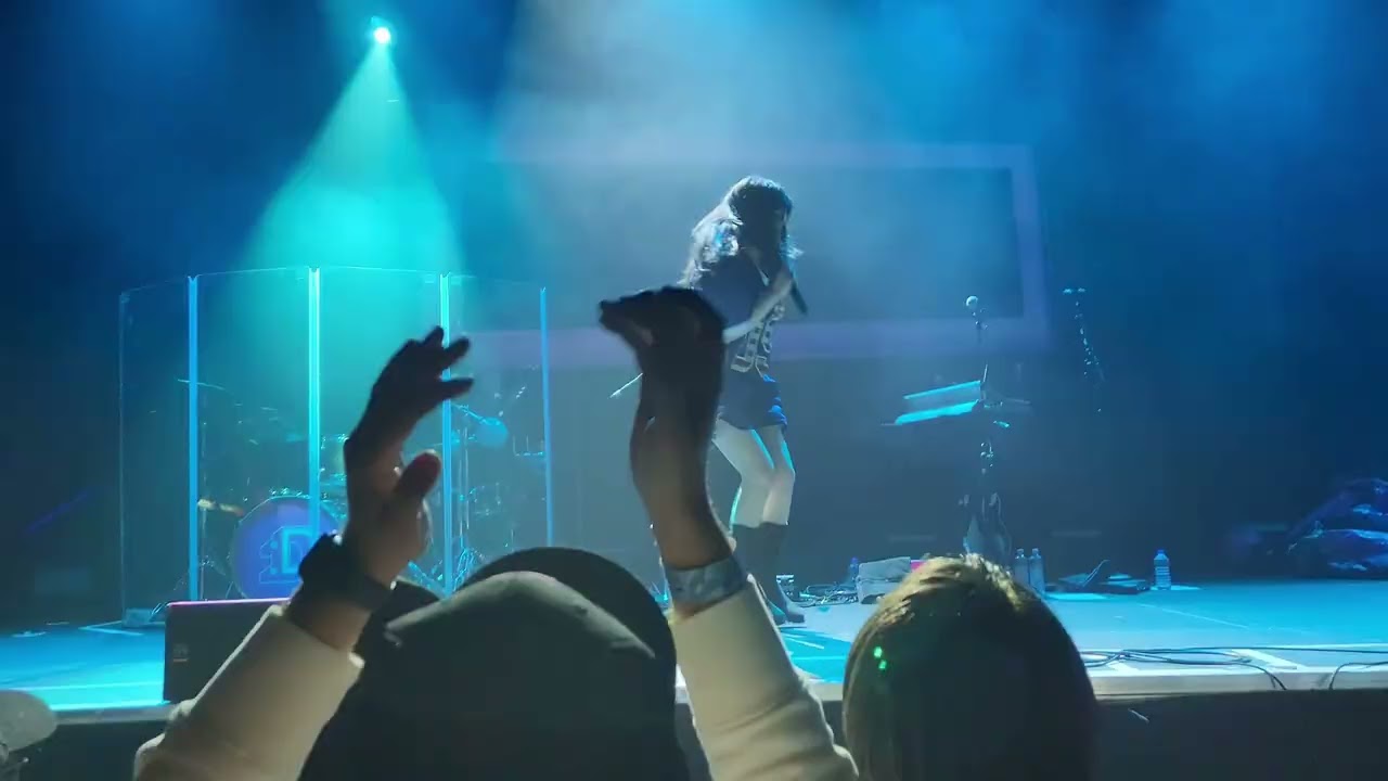 underscores & oklou - harvest sky (Smile! :D World Tour live edit premiere, Berlin, Germany)