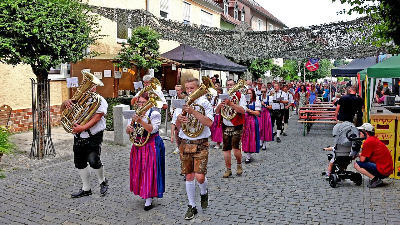 Ein toller Start in das Fest 2023: Der Festzug und das Anzapfen beim Bürgerfest Windischeschenbach