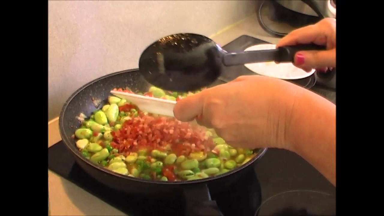 HABAS CON GUISANTES Y JAMÓN
