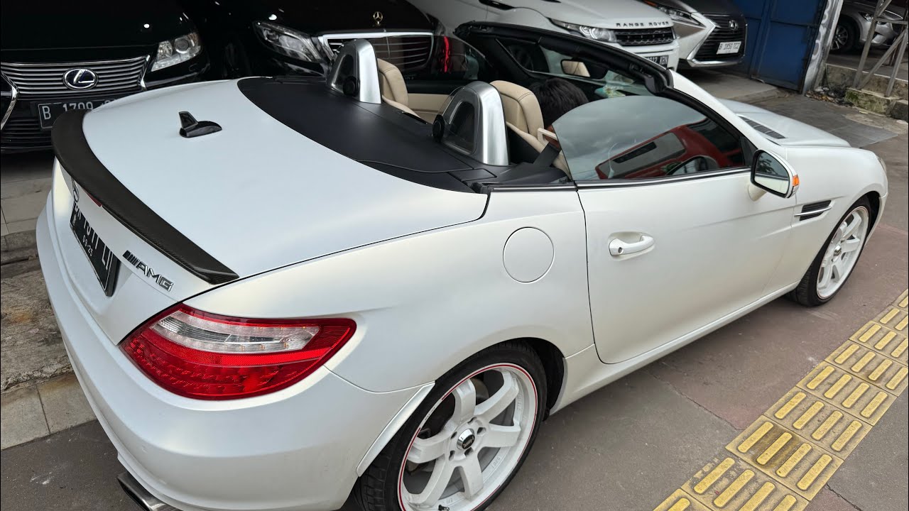 Mercedes Benz SLK 250 ML350 Mazda Biante di Arjuna Motor Jatiwaringin