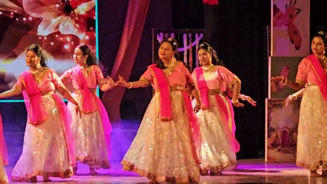 Maine Payal Hai Chhankai dance performance by Disha Cultural Academy
